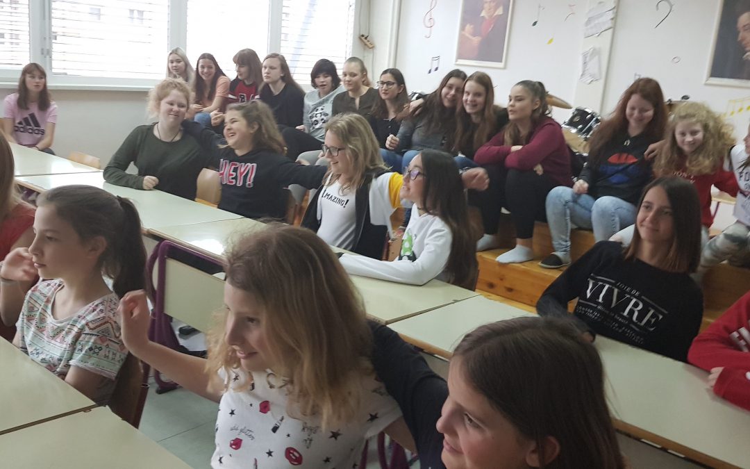 Pevci pojejo