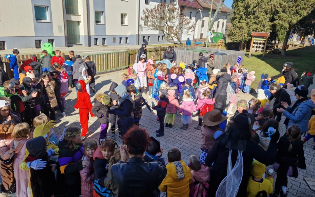 Pustno rajanje v Kotljah